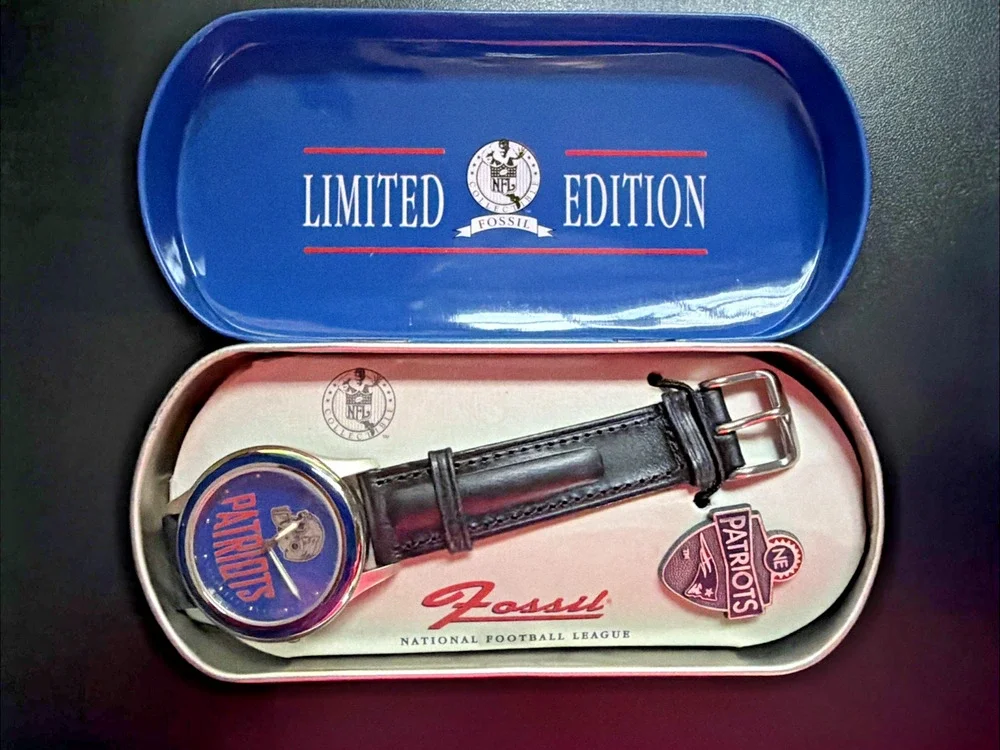 1994 Fossil NFL Patriots Limited Edition Watch